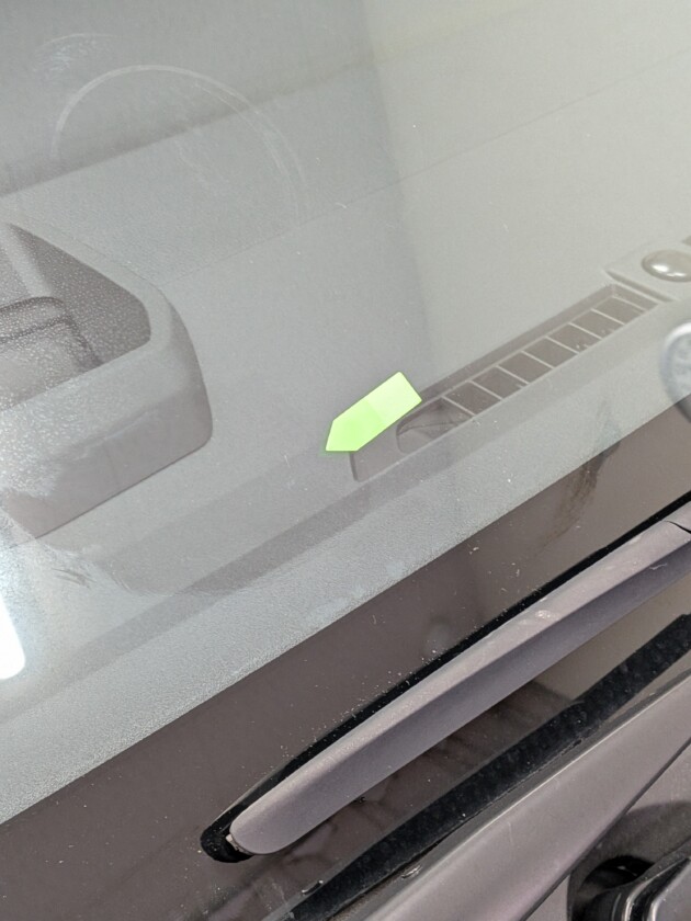 ヴォクシー3cmのひび割れ