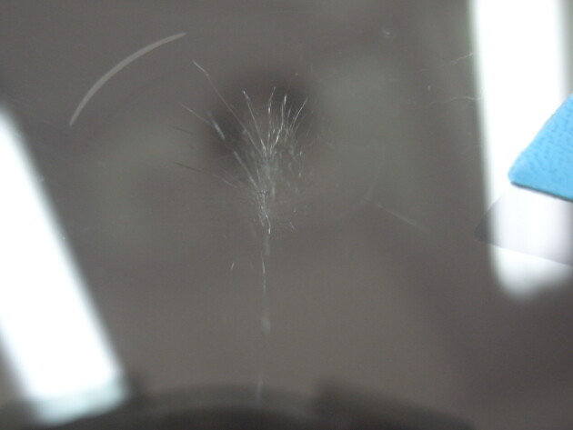 ダイハツタント　フロントガラス修理