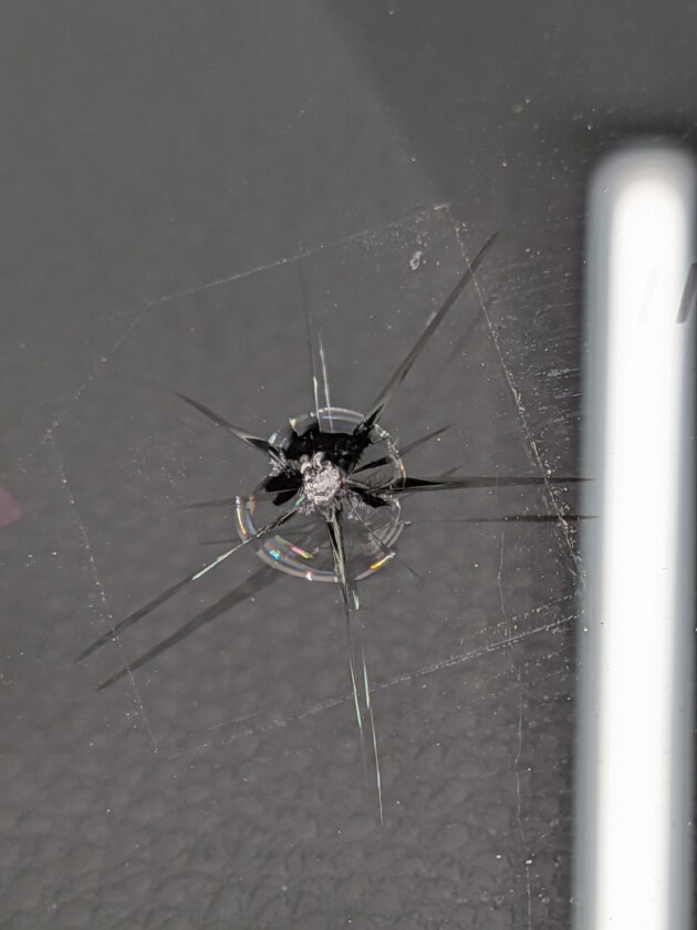 ノア直径2.5cmのひび割れ
