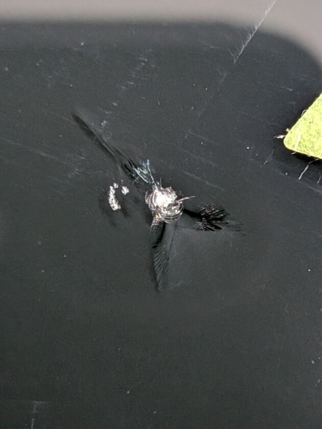 レクサスUX1.3cmのひび割れ