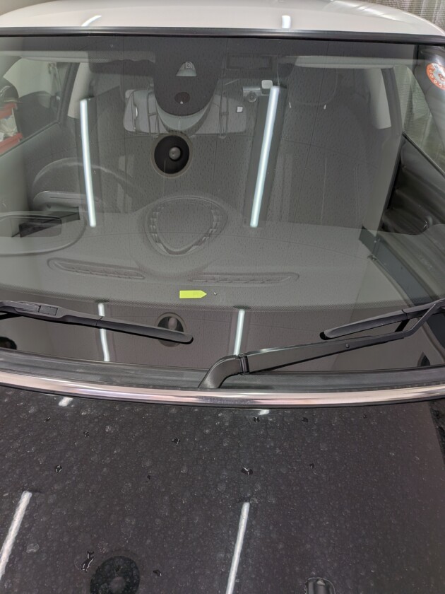 ミニクーパー1.9cmのひび割れ