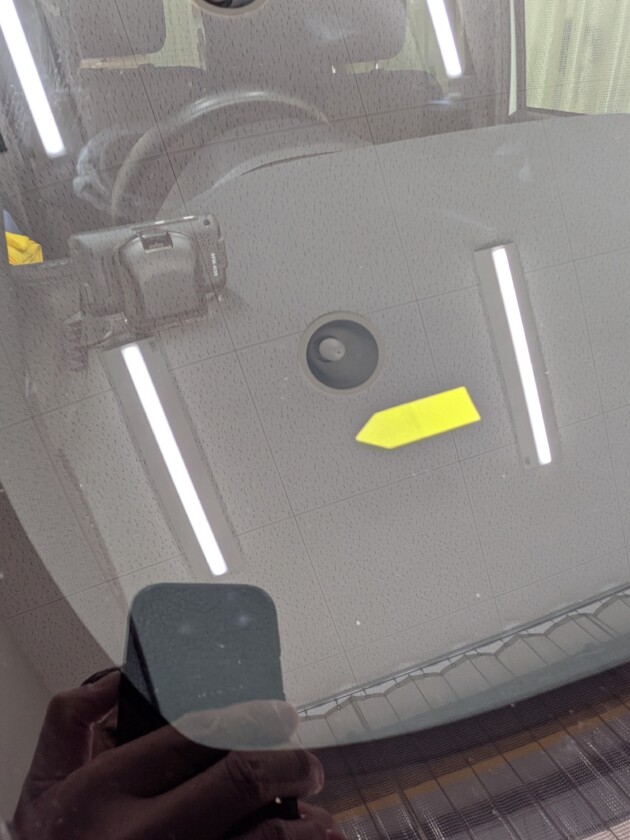 ヴォクシー1.3cmのひび割れ