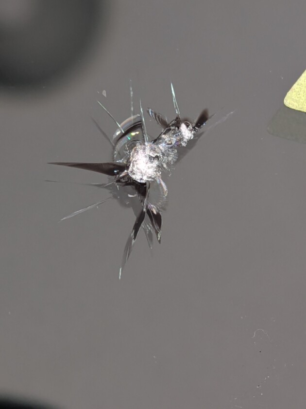 ヴォクシー1.8cmのひび割れ