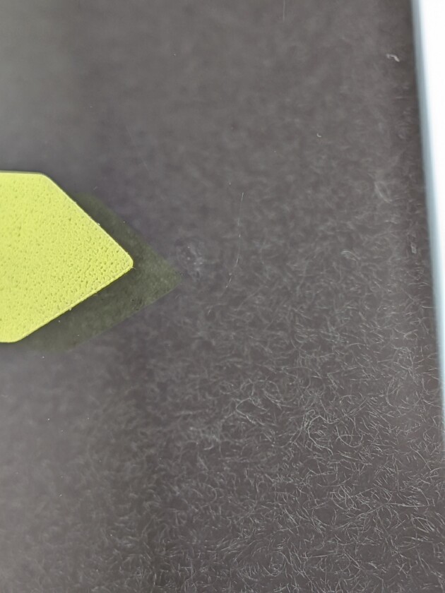 ヴォクシー1.1cmのひび割れ