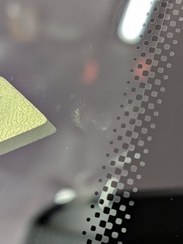 スマート1.2cmのひび割れ