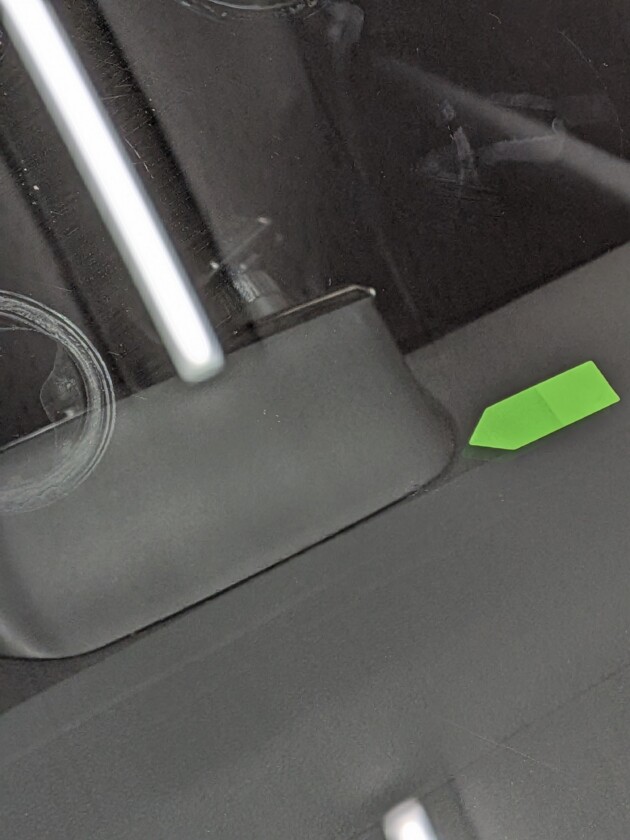 プリウス直径2.7cmのひび割れ