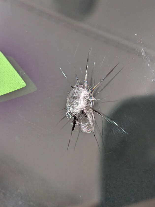 マセラティグレカーレ2.4cmのひび割れ