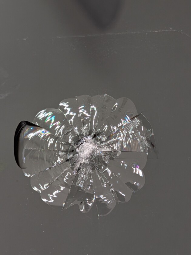 ヴィッツ2.5cmのひび割れ