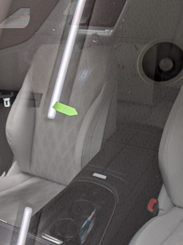 E200ウインドリペア1.2cmのひび割れ