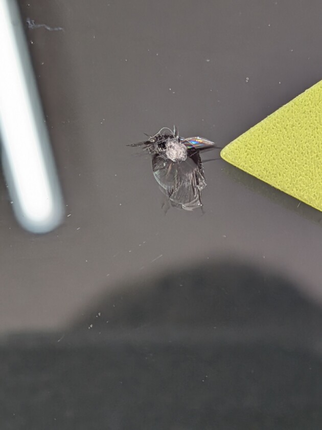 ハイゼットカーゴ1cmのひび割れ2つ