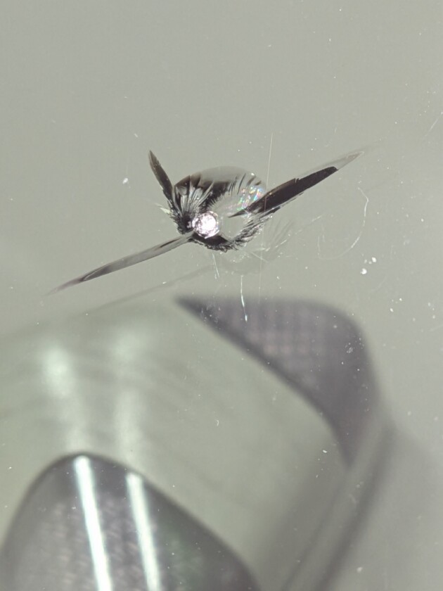 エスティマ2cmのひび割れ