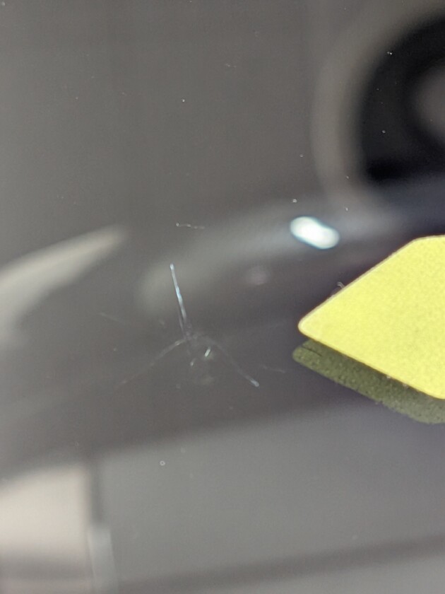 ハイエース1.4cmのひび割れ