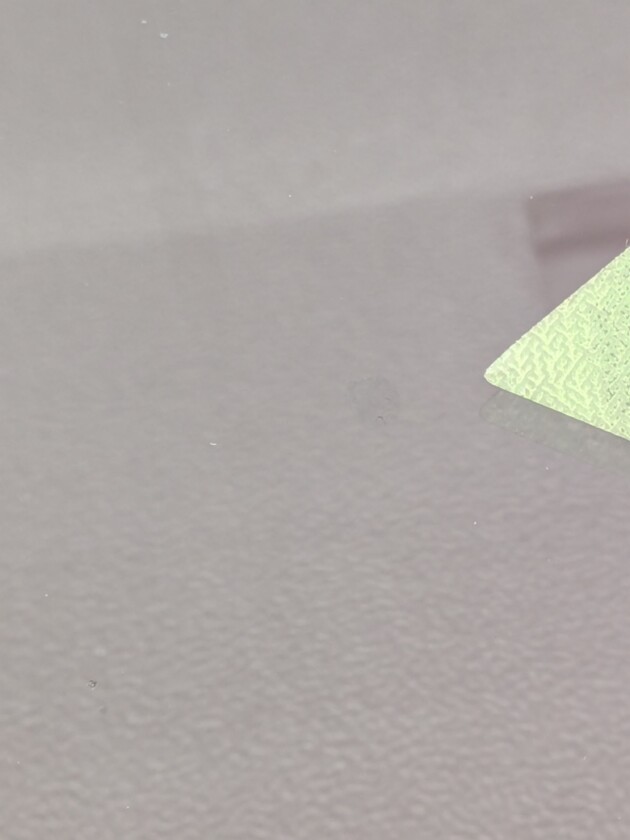 ハイエース8mmのひび割れ2つ