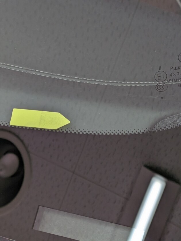 BMW850i2cmのひび割れ