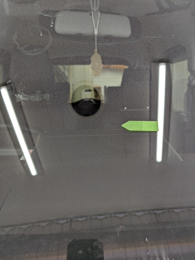 スペーシアカスタム2つのひび割れ