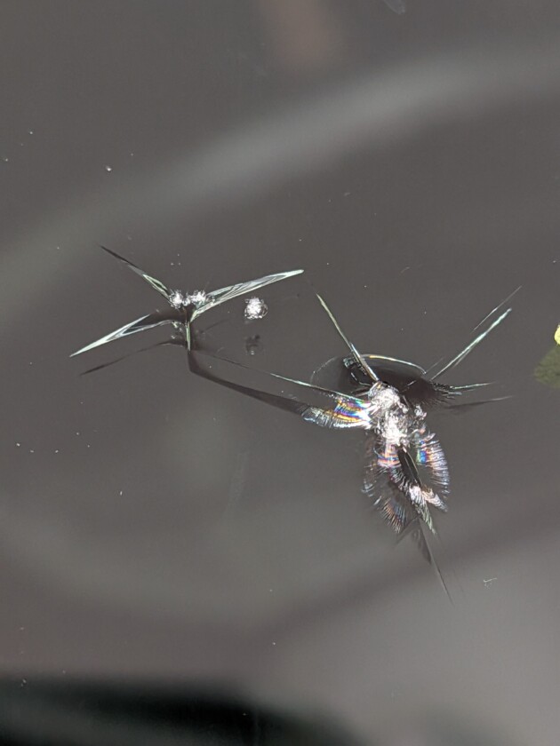 ワゴンR2.5cmのひび割れ