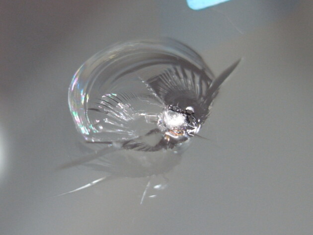 ダイハツコペン フロントガラス飛び石