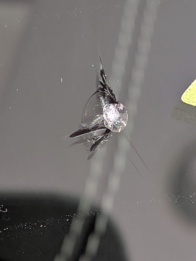 Eクラス1.8cmのひび割れ