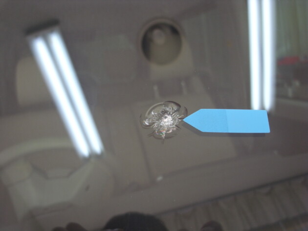 ダイハツタント　フロントガラス修理