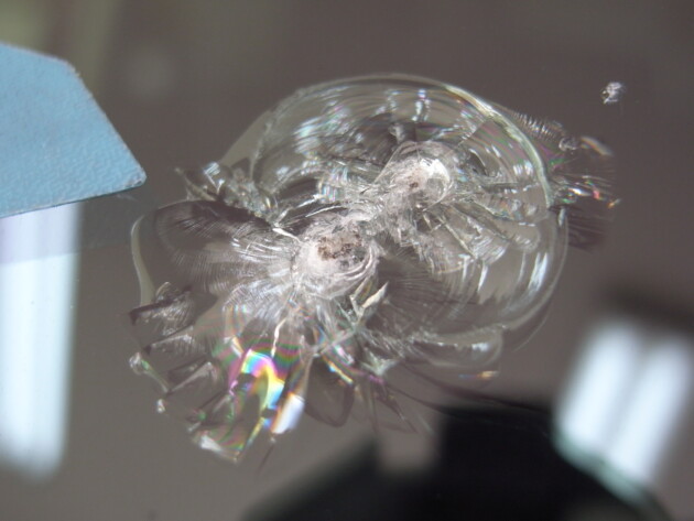 トヨタルーミー フロントガラス 飛び石