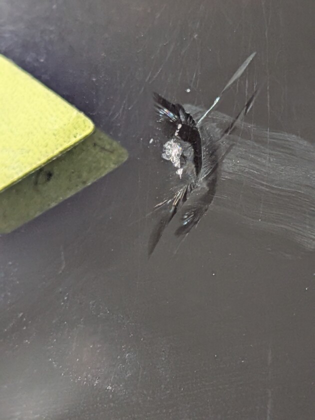 レネゲード1.6cmのひび割れ