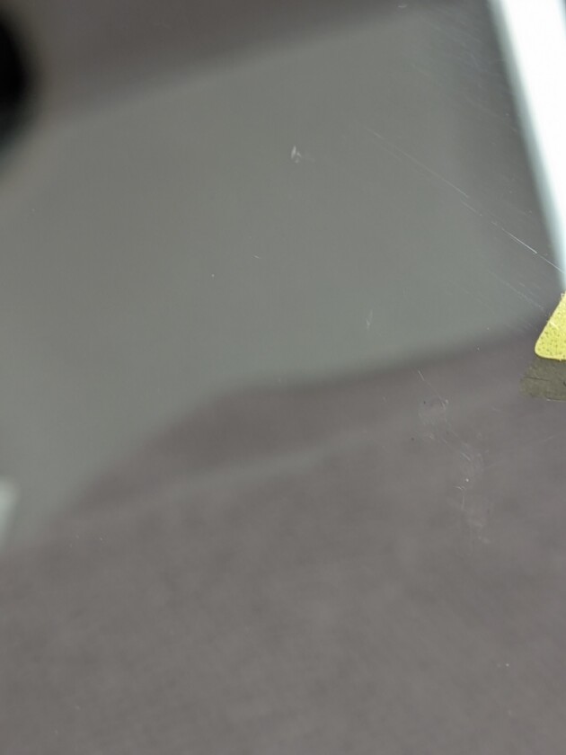 フィット1.8cmのひび割れ