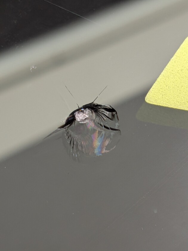 ポルテ1.2cmのひび割れ