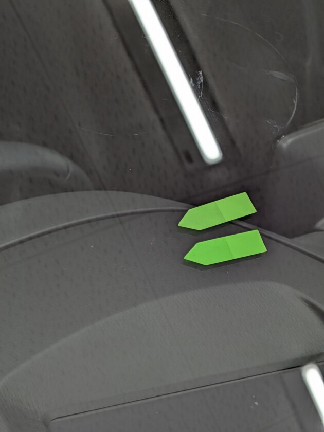 CX-5ひび割れ2つ