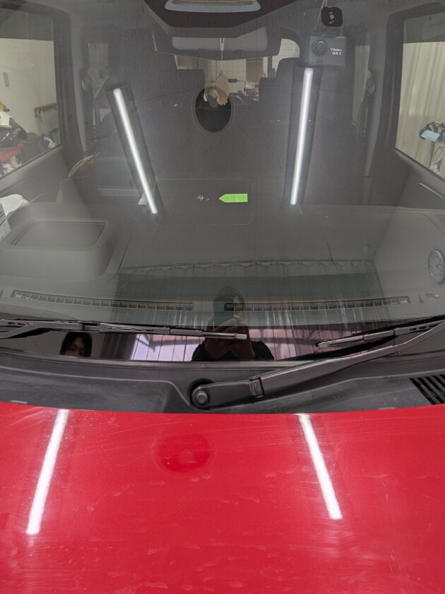 スペーシアカスタム2つのひび割れ