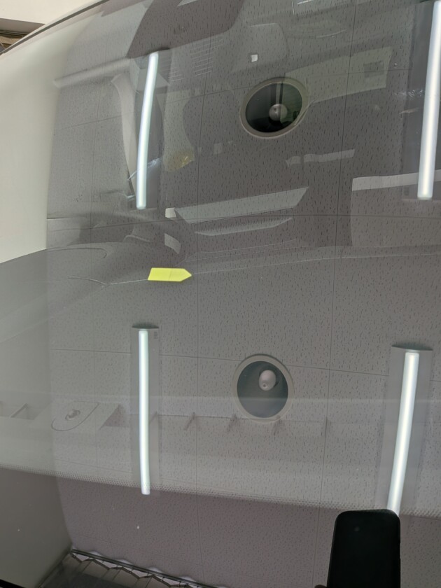 シトロエンベルランゴ1.2cmのひび割れ