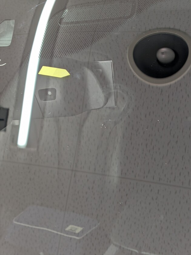 BMWX5ひび割れ2.5cm