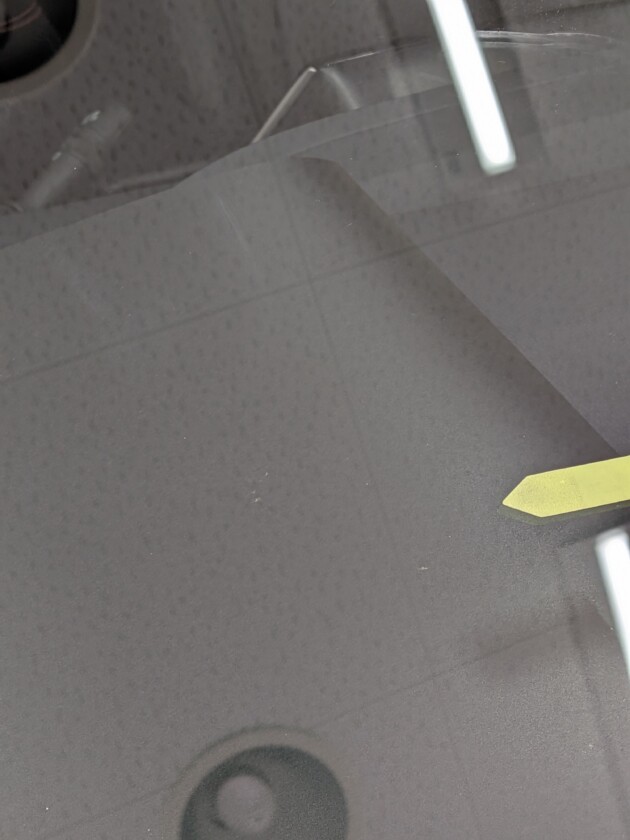 プリウス1.3cmのひび割れ