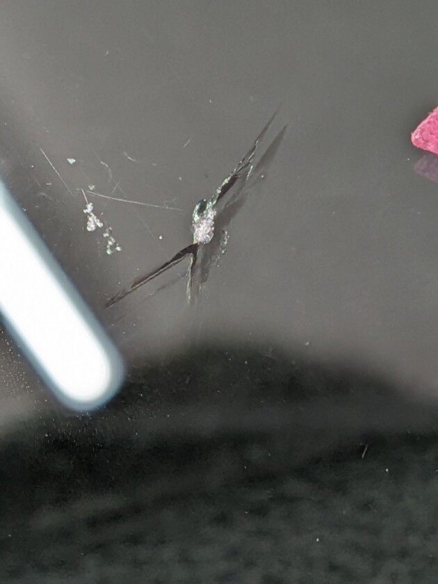 ハスラー直径1.5cmのひび割れ