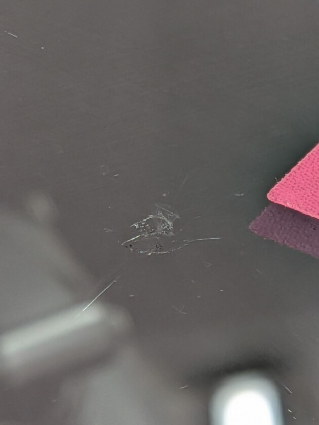 ノア直径2.5cmのひび割れ