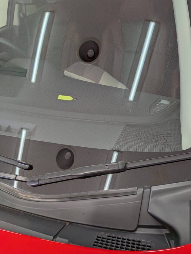 レヴォーグ2cmのひび割れ