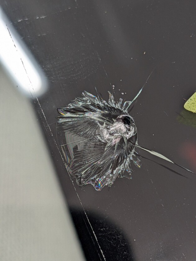 パサート2.3cmのひび割れ