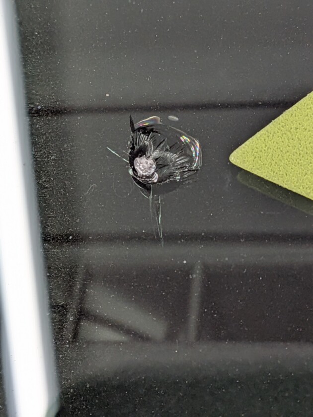 アルファード1cmのひび割れ