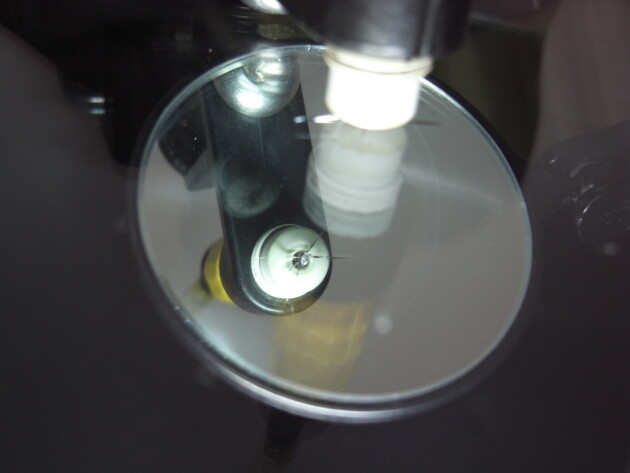 ヴォクシー　フロントガラス　飛び石