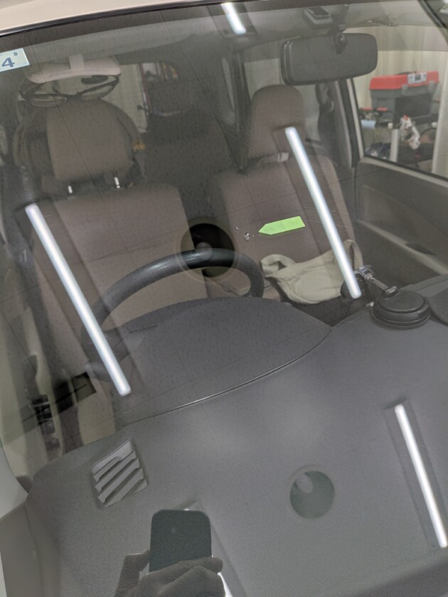 ムーブ2つのひび割れ