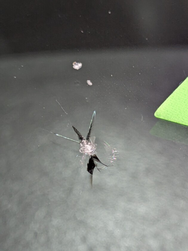 ハイラックスサーフ1.3cmのひび割れ