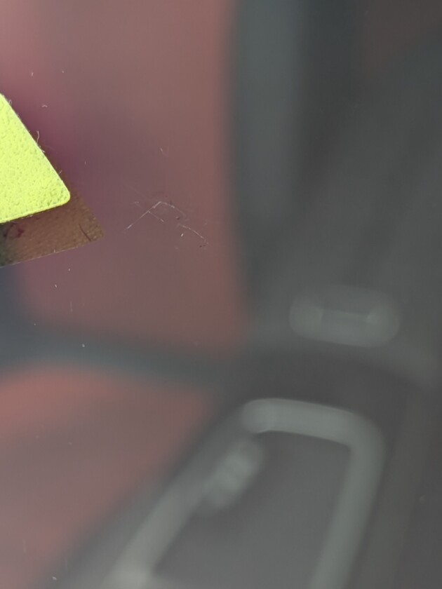 CLA1.1cmのひび割れ