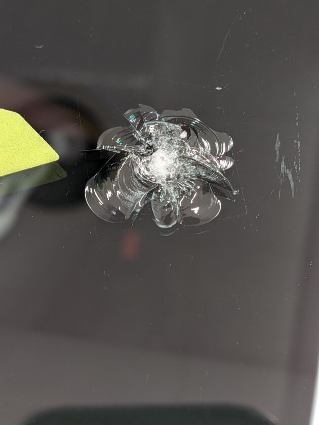 キャラバン3cmのひび割れ