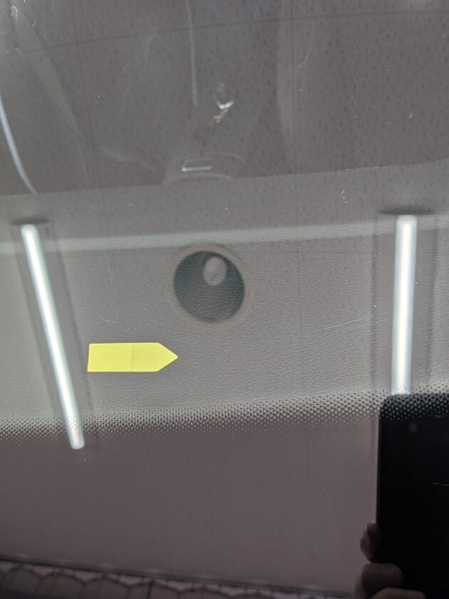 GLB220d2.1cmのひび割れ