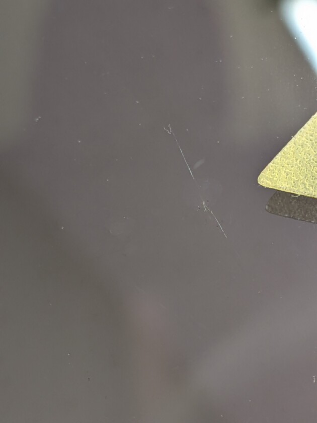 NBOX1.7cmのひび割れ