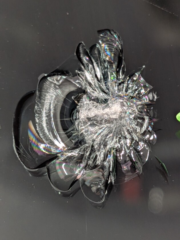 ハイエース直径2.2cmのひび割れ