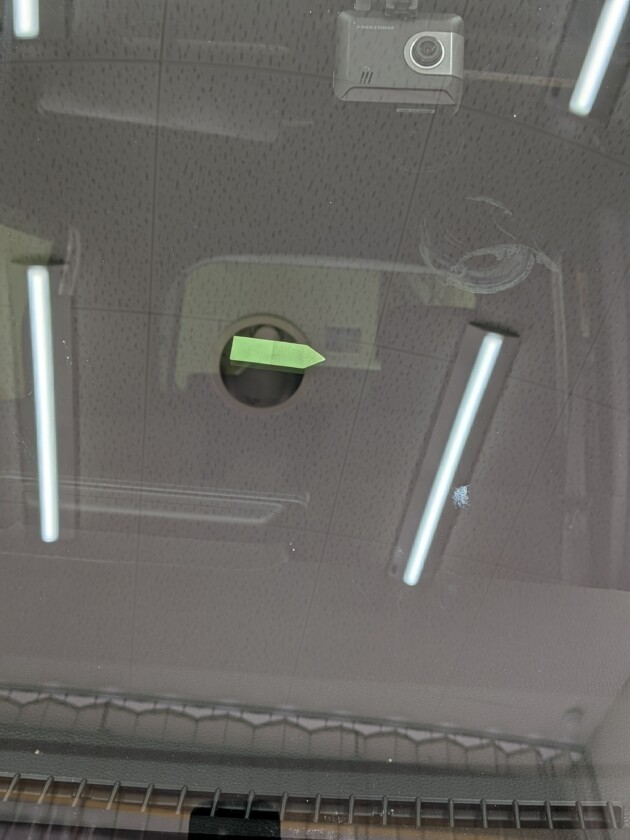 NBOX1.7cmのひび割れ