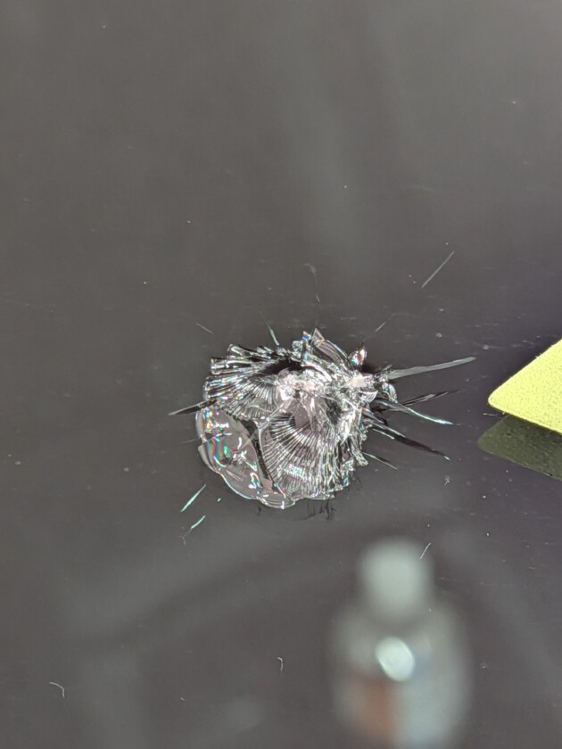 アルファード3cmのひび割れ