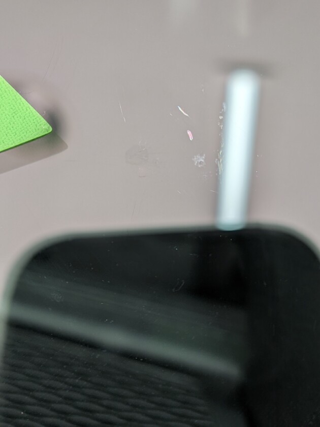 ジープラングラー2.4cmのひび割れ