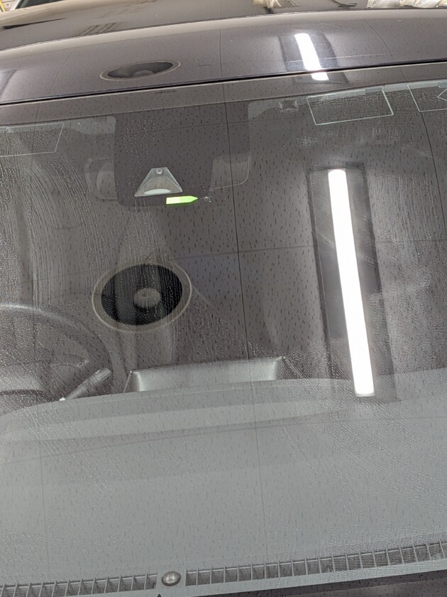 プリウス1.8cmのひび割れ