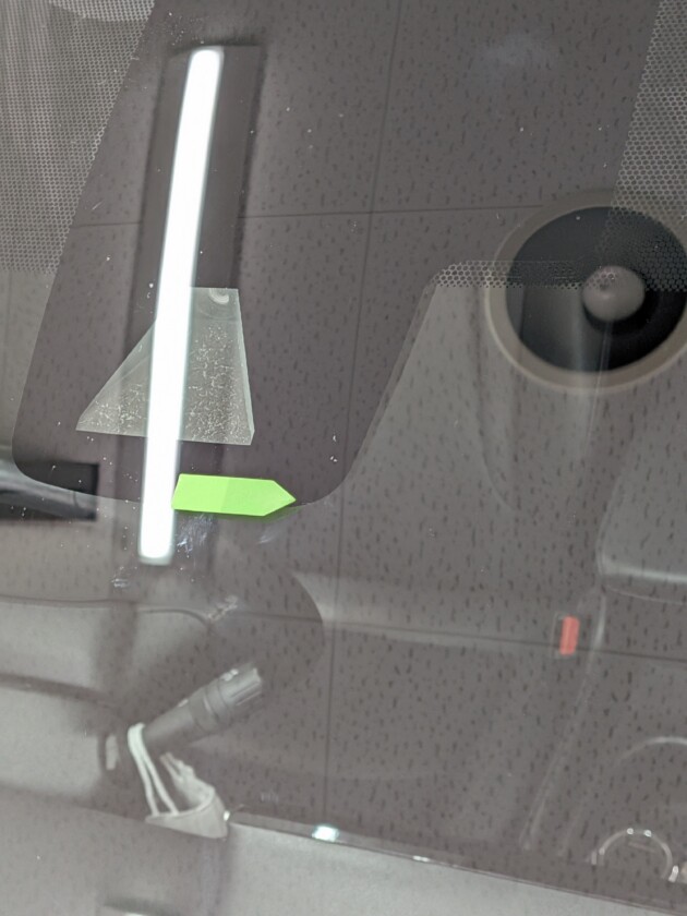 プリウス1.8cmのひび割れ